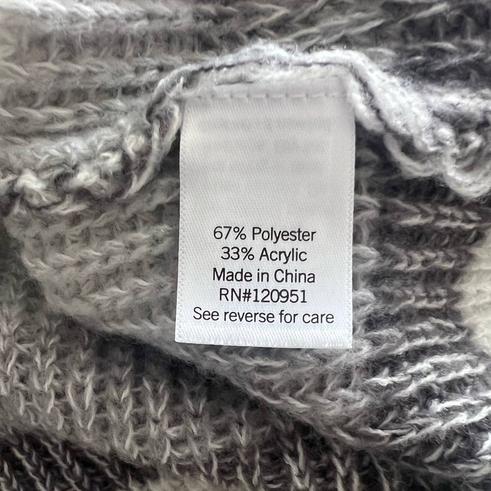 Kohl's SO Good for Life Grey & White Stripe Sweater ~ Medium ~ Juniors - Picture 4 of 9
